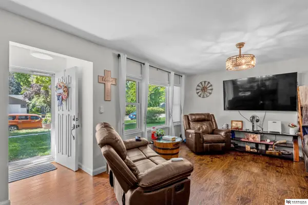 410 Florence ST, Beatrice, NE 68310