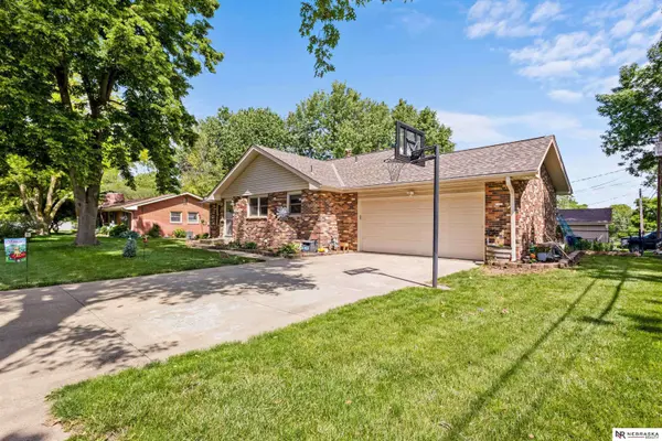 410 Florence ST, Beatrice, NE 68310
