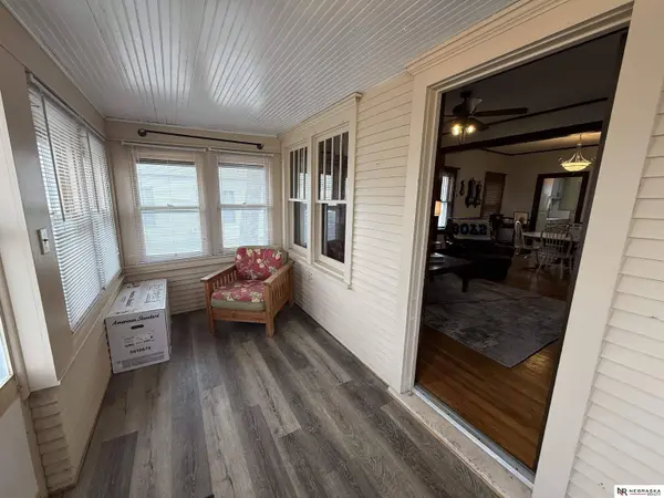 643 W 6th ST, York, NE 68467