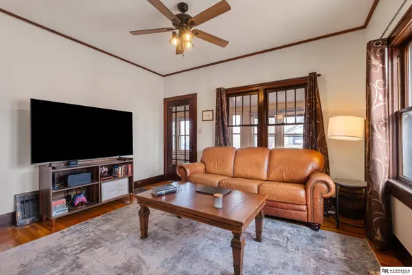 643 W 6th ST, York, NE 68467