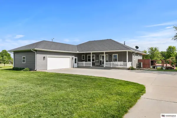 9929 Springlake North LN, Firth, NE 68358