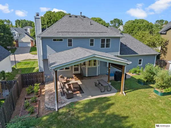 4815 Fir Hollow LN, Lincoln, NE 68516
