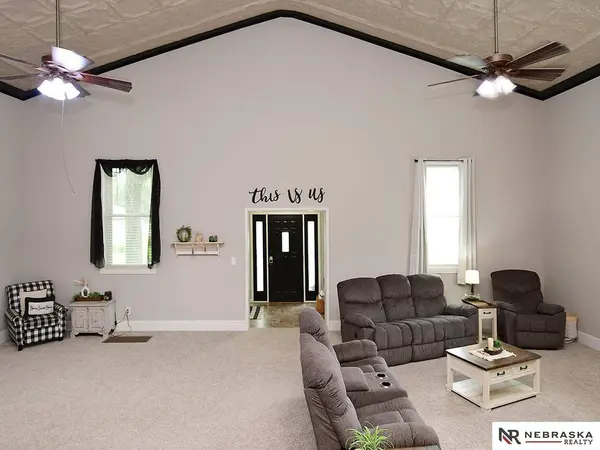 311 Logan ST, Diller, NE 68342