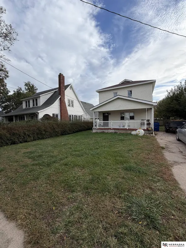 817 5th ST, Friend, NE 68359