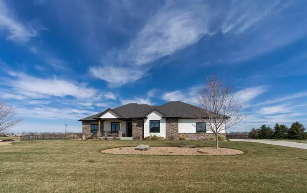 406 Fox Run Street, Hastings, NE 68901