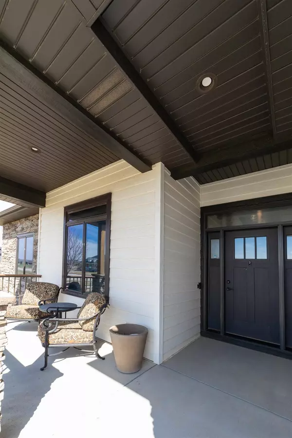 406 Fox Run Street, Hastings, NE 68901