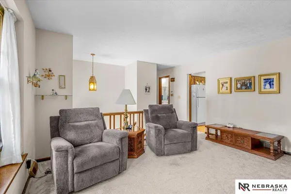 7362 Drexel ST, Ralston, NE 68127