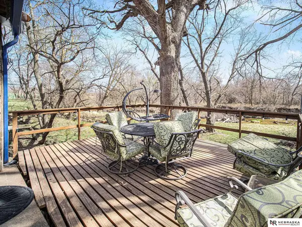2071 Cabin Circle, Milford, NE 68405