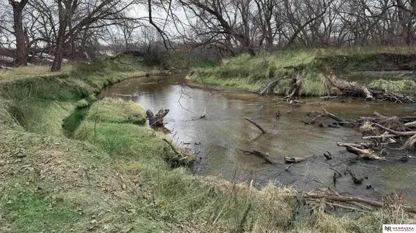 2071 Cabin Circle, Milford, NE 68405
