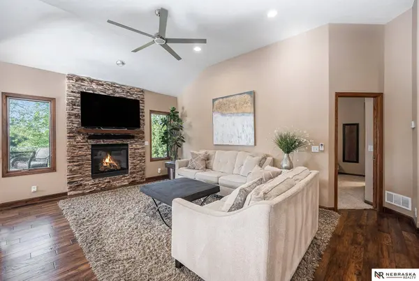 16510 Redwood Street, Omaha, NE 68136