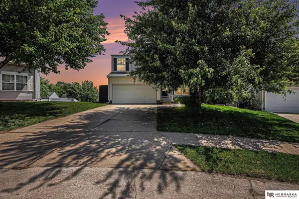 2107 N 167th Circle, Omaha, NE 68116