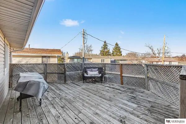 10512 Laurel Avenue, Omaha, NE 68134
