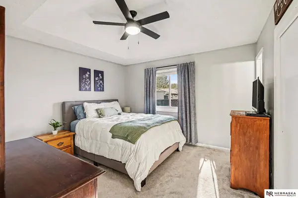 10512 Laurel Avenue, Omaha, NE 68134