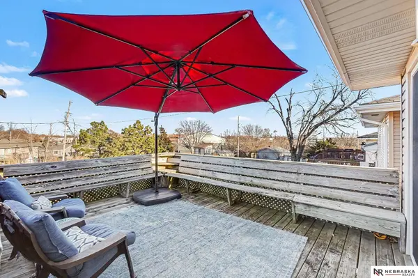 10512 Laurel Avenue, Omaha, NE 68134
