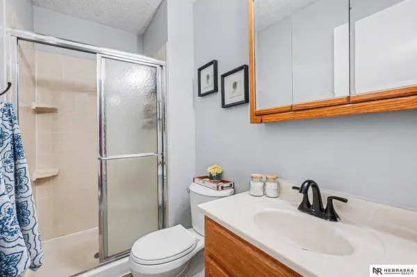 10512 Laurel Avenue, Omaha, NE 68134