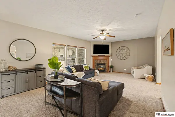 12614 S 82nd Street, Papillion, NE 68046