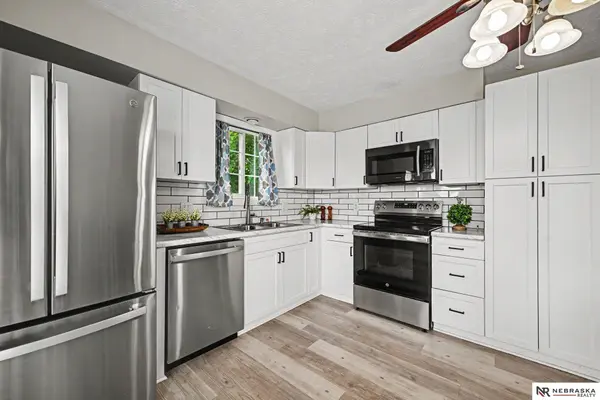 21208 Palomino RD, Omaha, NE 68022