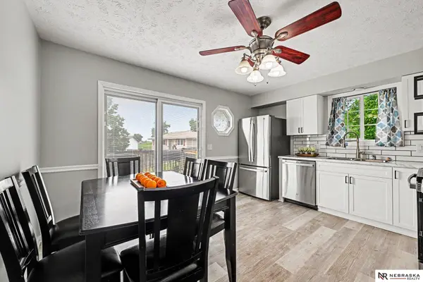 21208 Palomino RD, Omaha, NE 68022