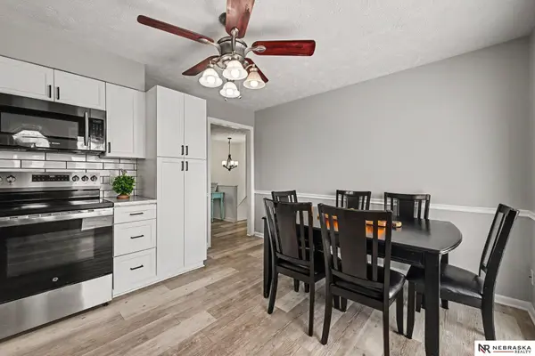 21208 Palomino RD, Omaha, NE 68022