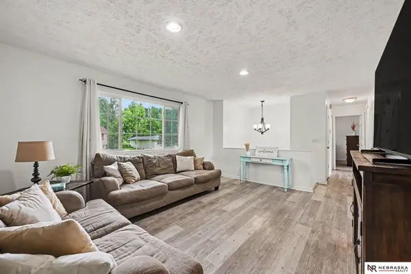 21208 Palomino RD, Omaha, NE 68022