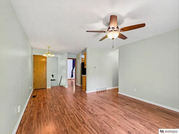 311 E 17th AVE, Bellevue, NE 68005