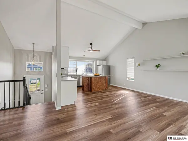 11910 Mary ST, Omaha, NE 68164