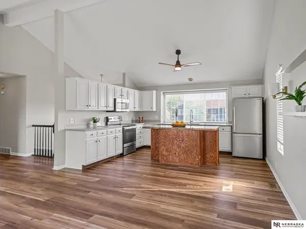 11910 Mary ST, Omaha, NE 68164
