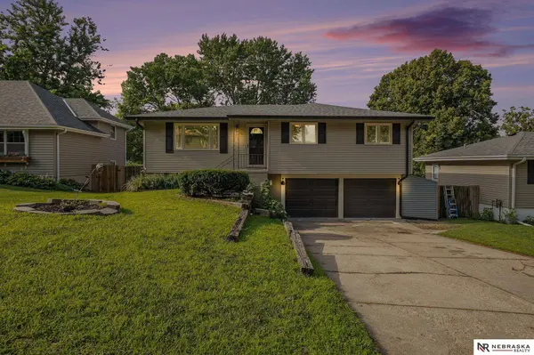 11429 R Street, Omaha, NE 68137