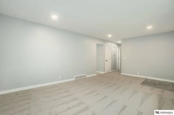 11429 R Street, Omaha, NE 68137