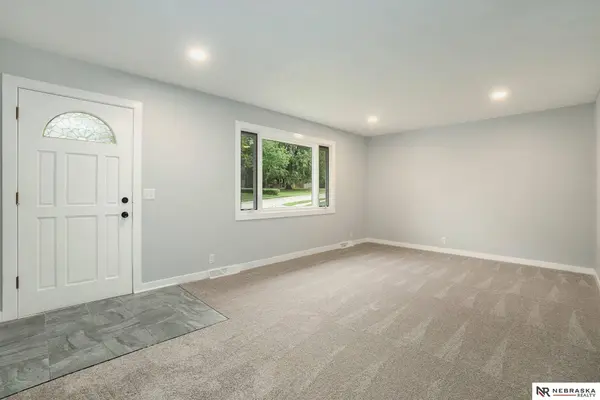 11429 R Street, Omaha, NE 68137