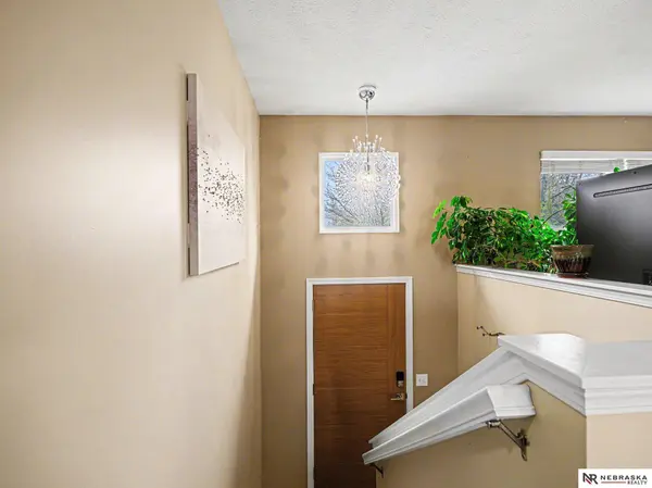 14502 Knudsen ST, Bennington, NE 68007