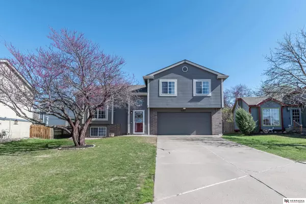 6463 N 113th Circle, Omaha, NE 68164