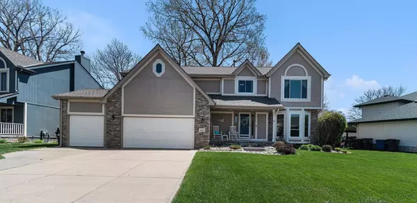 2215 N 153rd Avenue, Omaha, NE 68116