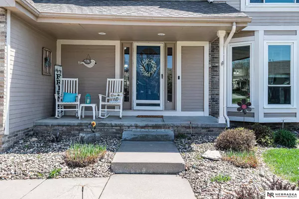 2215 N 153rd Avenue, Omaha, NE 68116