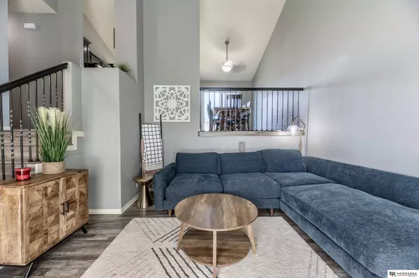 13913 Springview Drive, Papillion, NE 68133