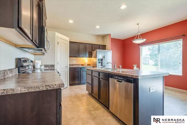 16403 Browne Street, Omaha, NE 68116