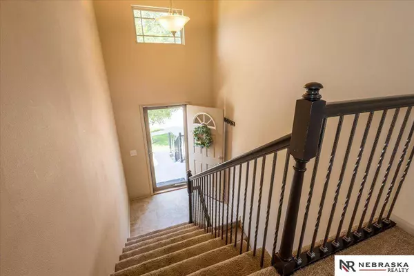 16403 Browne Street, Omaha, NE 68116