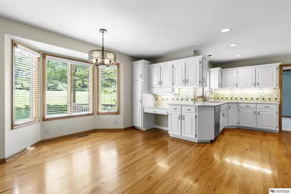 12941 Eagle Run Drive, Omaha, NE 68164