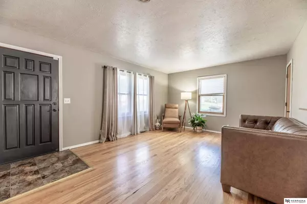 5125 S 142nd Street, Omaha, NE 68137