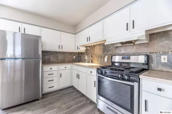 5125 S 142nd Street, Omaha, NE 68137