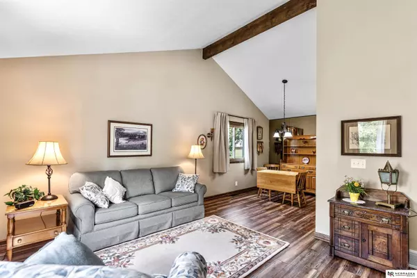 6517 S 115th Street, Omaha, NE 68137