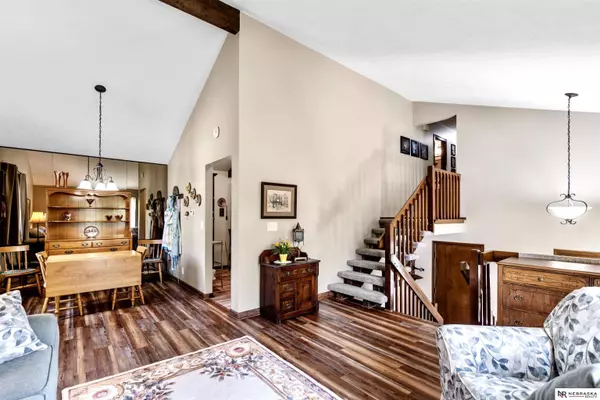 6517 S 115th Street, Omaha, NE 68137