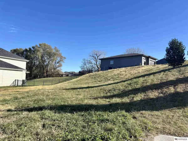 7721 N 166th Street, Bennington, NE 68007