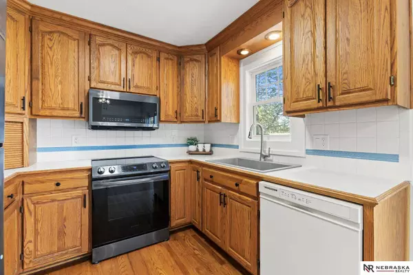 4210 N 130th Circle, Omaha, NE 68164