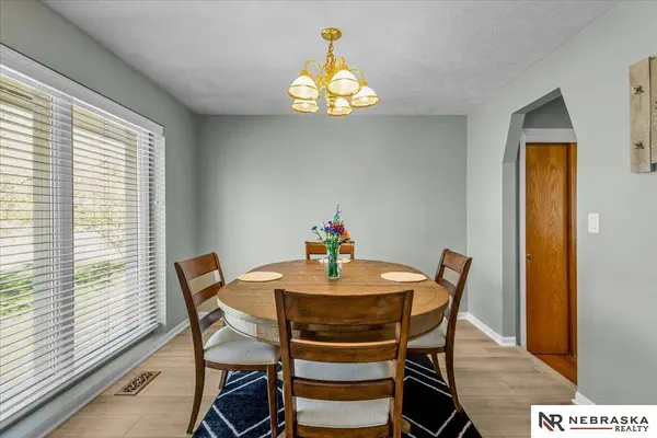 16615 Ehlers ST, Omaha, NE 68135