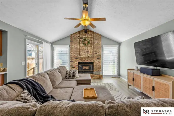 16615 Ehlers ST, Omaha, NE 68135