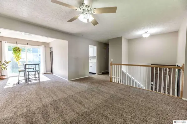8513 S 47th ST, Omaha, NE 68157