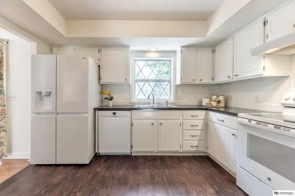 12957 Miami CIR, Omaha, NE 68164