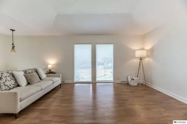 12957 Miami CIR, Omaha, NE 68164
