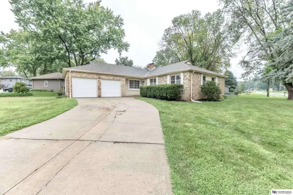 1806 Sherry DR, Bellevue, NE 68005